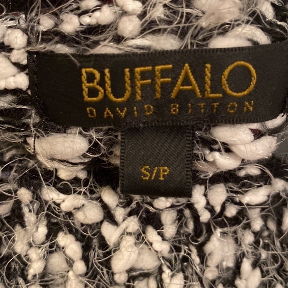 Buffalo David Bitton Women Eyelash Twisted Yarn Sweater Grey White Size Small - Picture 4 of 7